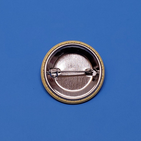 Spongebob Squarepants Button Pin - Picture 2 of 3